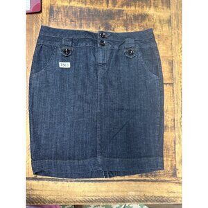one 5 one large denim skirt blue medium wash dual button closure and front pocke